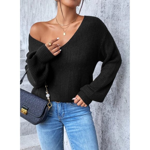 Black Open Back Gold Chain Detail Sweater | Slouchy Knit | Size L - Picture 3 of 10